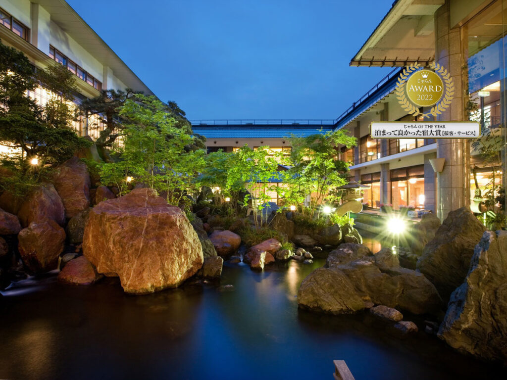 新潟の絶景ホテル・旅館　白玉の湯 泉慶　中庭