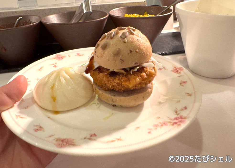 メルキュール裏磐梯リゾート&スパ ホテル レビュー 夕食 ヒレカツバーガー2
